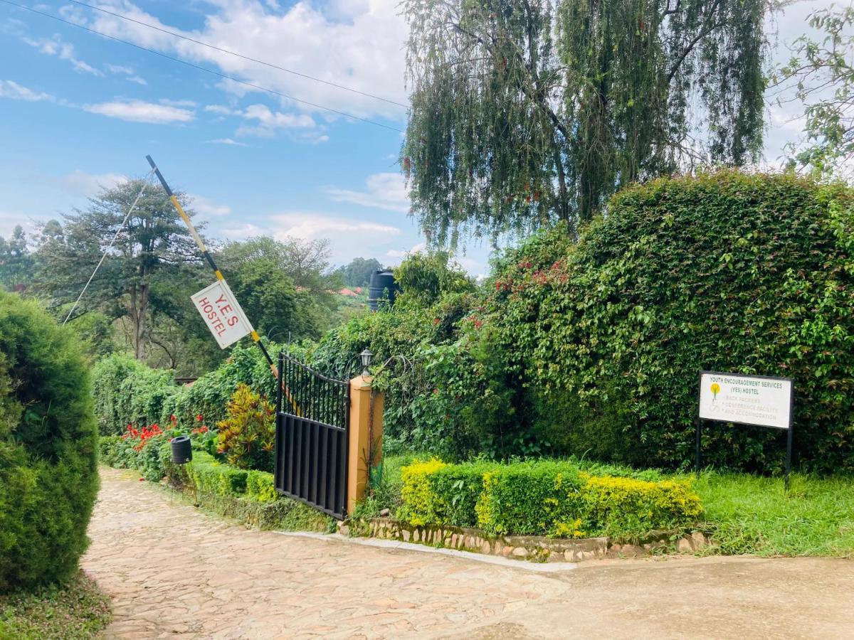 Yes Hostel Fort Portal Exterior photo